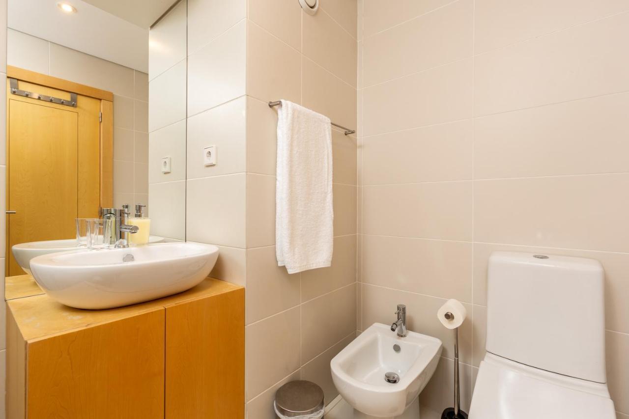 شقة Sunny Loft In Downtown Porto With Private Parking المظهر الخارجي الصورة